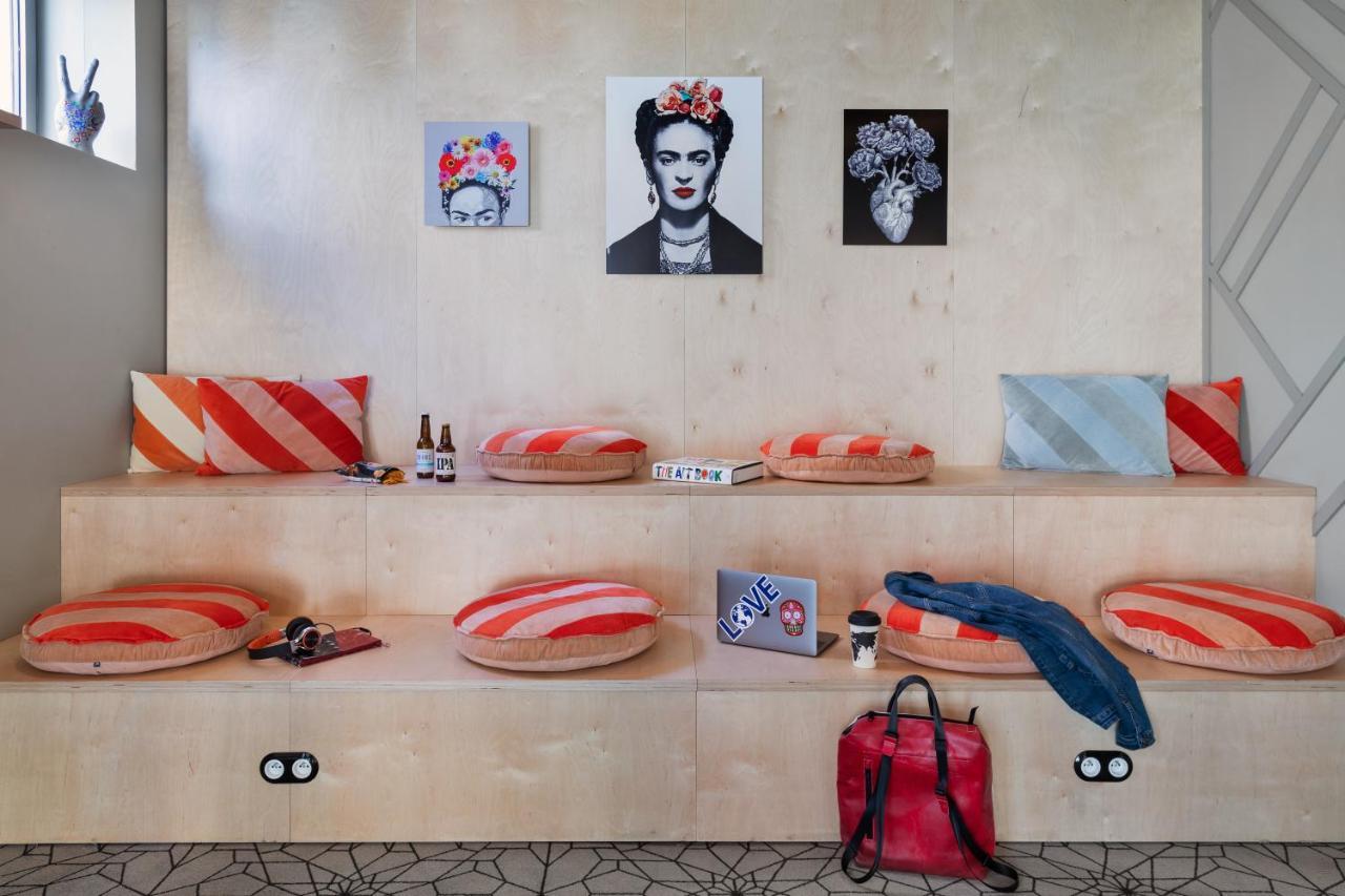 Moxy Hotel