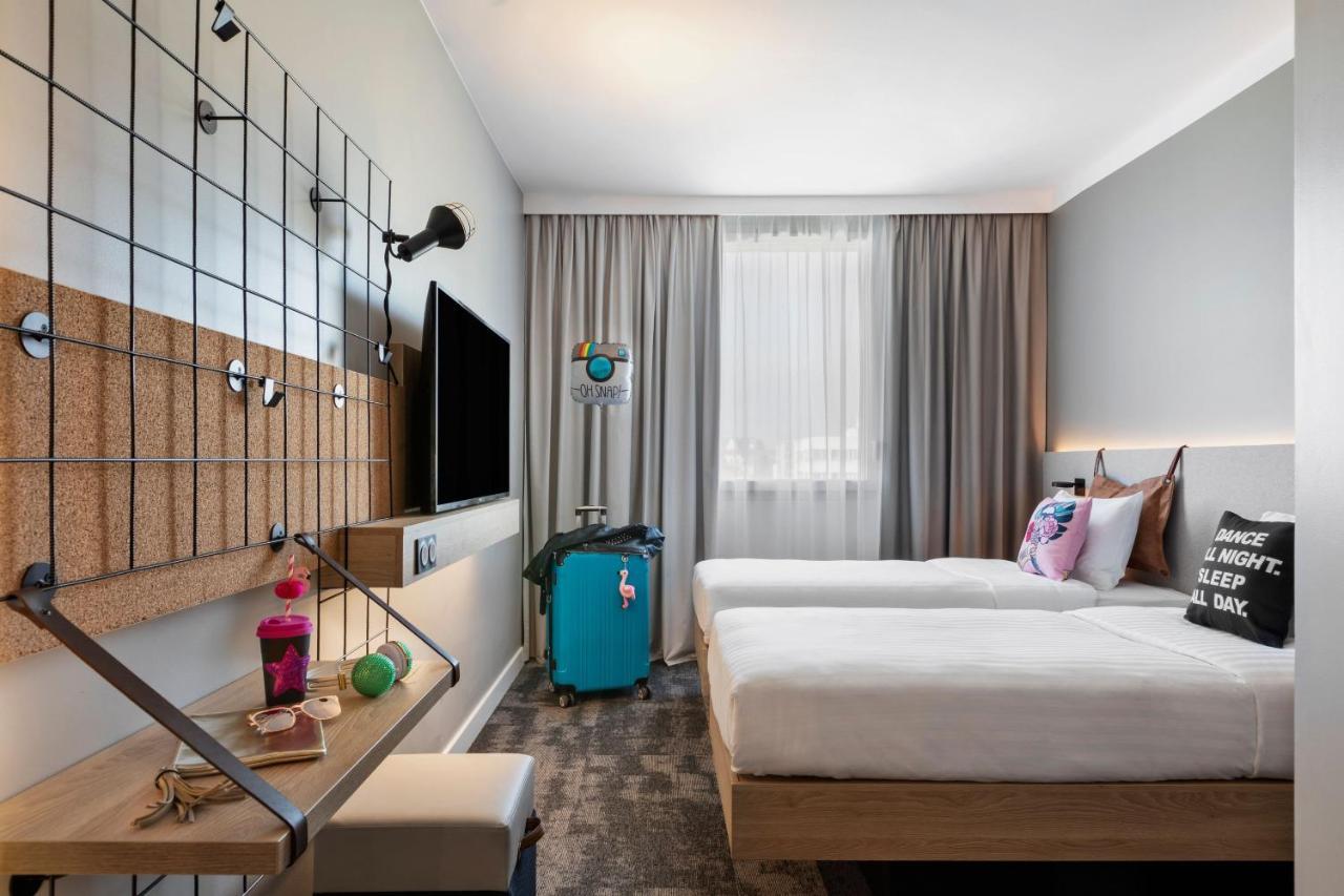 Moxy Hotel 3*